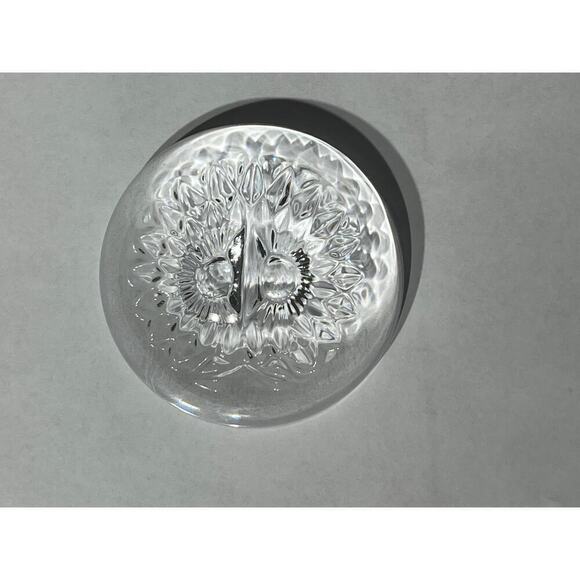 Gorgeous Vintage Owl Glass round Paperweight 1990's. Birds. Office.Home. - Picture 3 of 6